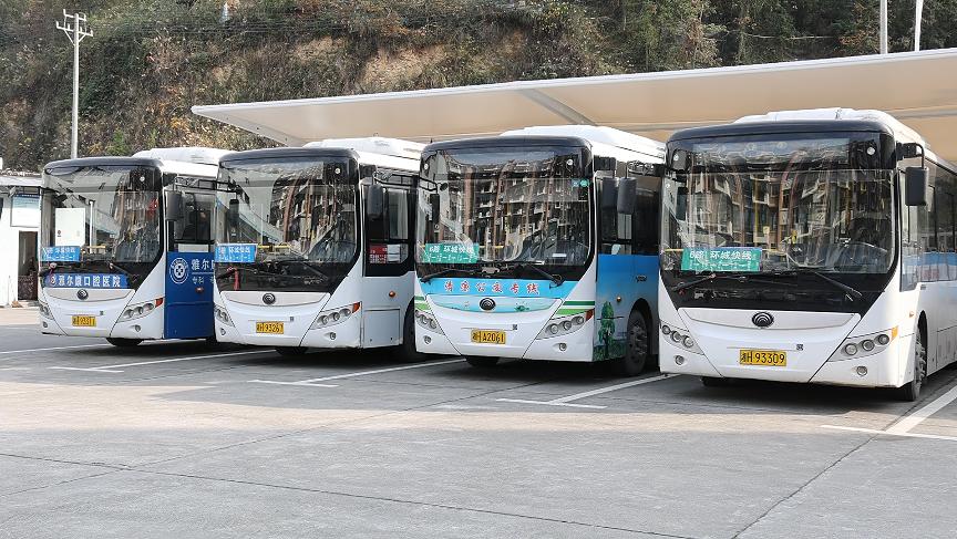 科技驱动下的四公里到东泉班车，畅享出行新时代的便捷之选