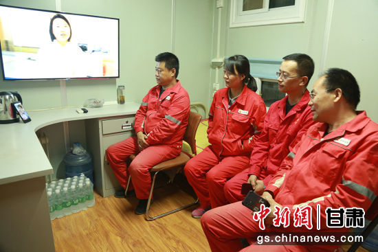 长庆油田各处处长的工作与家庭温馨日常记录报道