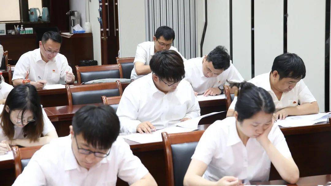 西班牙疫情最新动态，变化中的力量与学习带来的自信成就