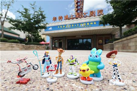 最新搞笑电影上映与科技新品观影体验，感受前所未有的观影乐趣