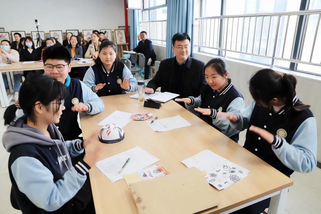 最新师生恋题材电视剧推荐，探索自然美景的浪漫之旅