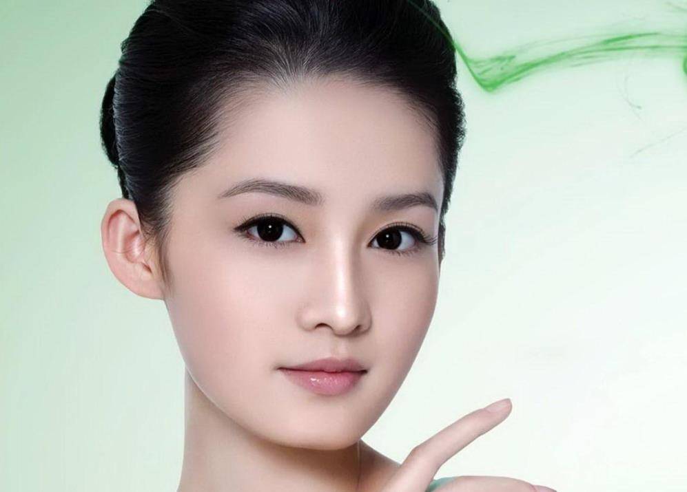 揭秘皮肤差的明星背后的故事