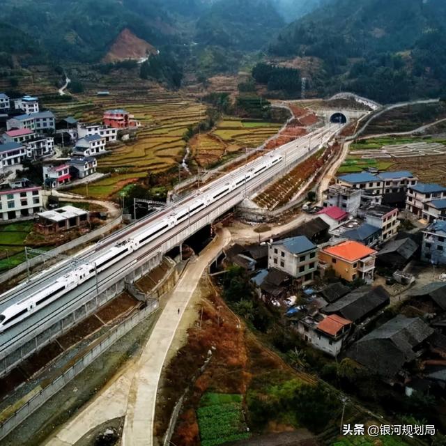 兴永郴赣铁路最新进展，串联起的温馨旅程启程在即