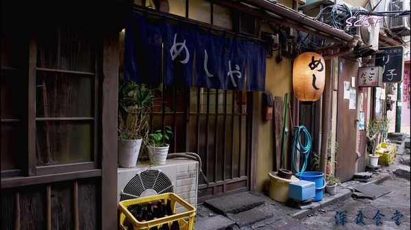 动漫士兵，小巷深处的特色小店探秘之旅