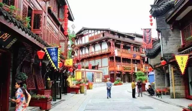 茅台价格信息与自然美景探索，心灵静谧之旅的完美结合