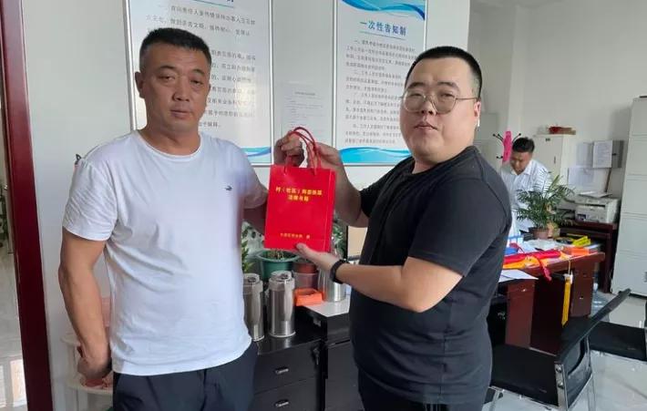 最新婚姻条例下的爱情探索，小巷特色小店见证幸福婚姻之路
