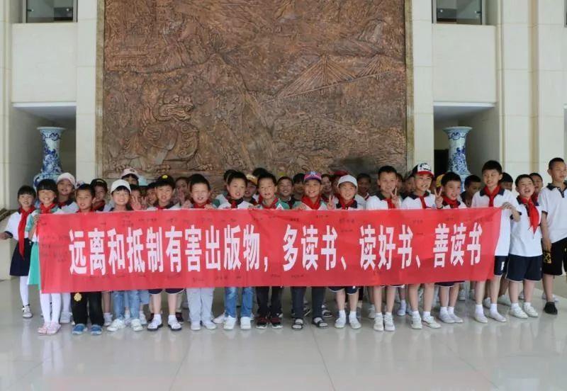 遵守法律道德，远离色情内容，合法网络行为的必要性