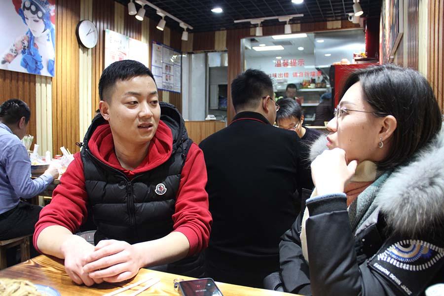 最新军旅电视剧，小巷深处的军旅特色小店的故事