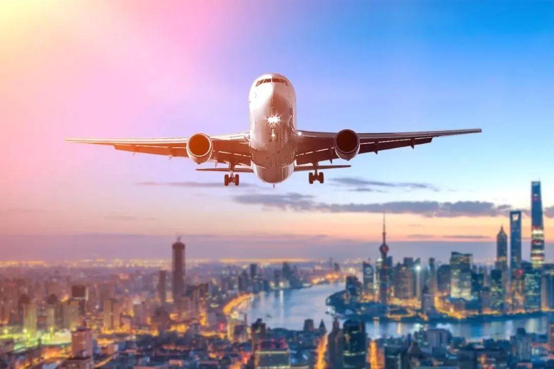 探索航空领域新宝藏，最新飞机型号与巷弄中的独特航空小店揭秘