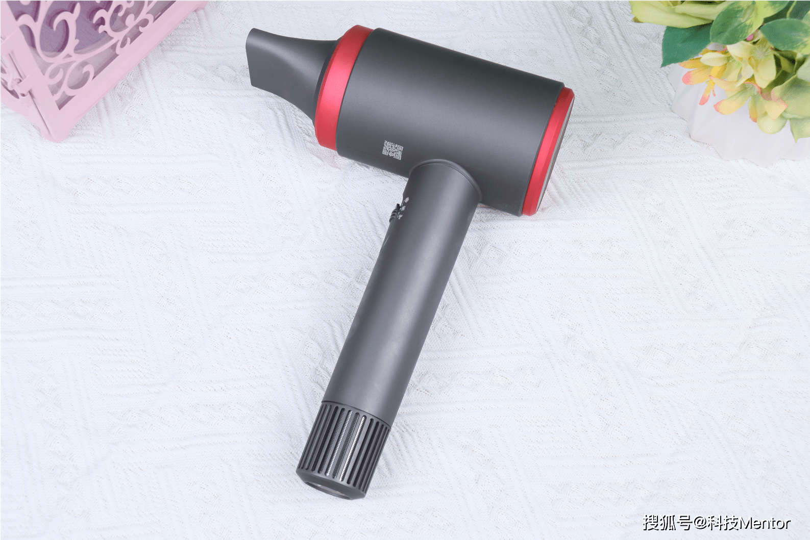 戴森最新款吹风机，瞬间爱上吹发的魅力之选！