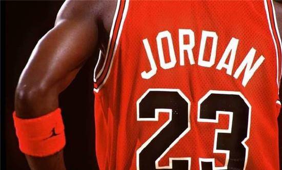 NBA最新规则，变化中的赛场与成长中的我们