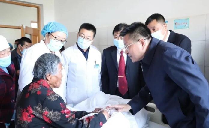 一虎一席谈最新聚焦，社会热点与时代话题探讨