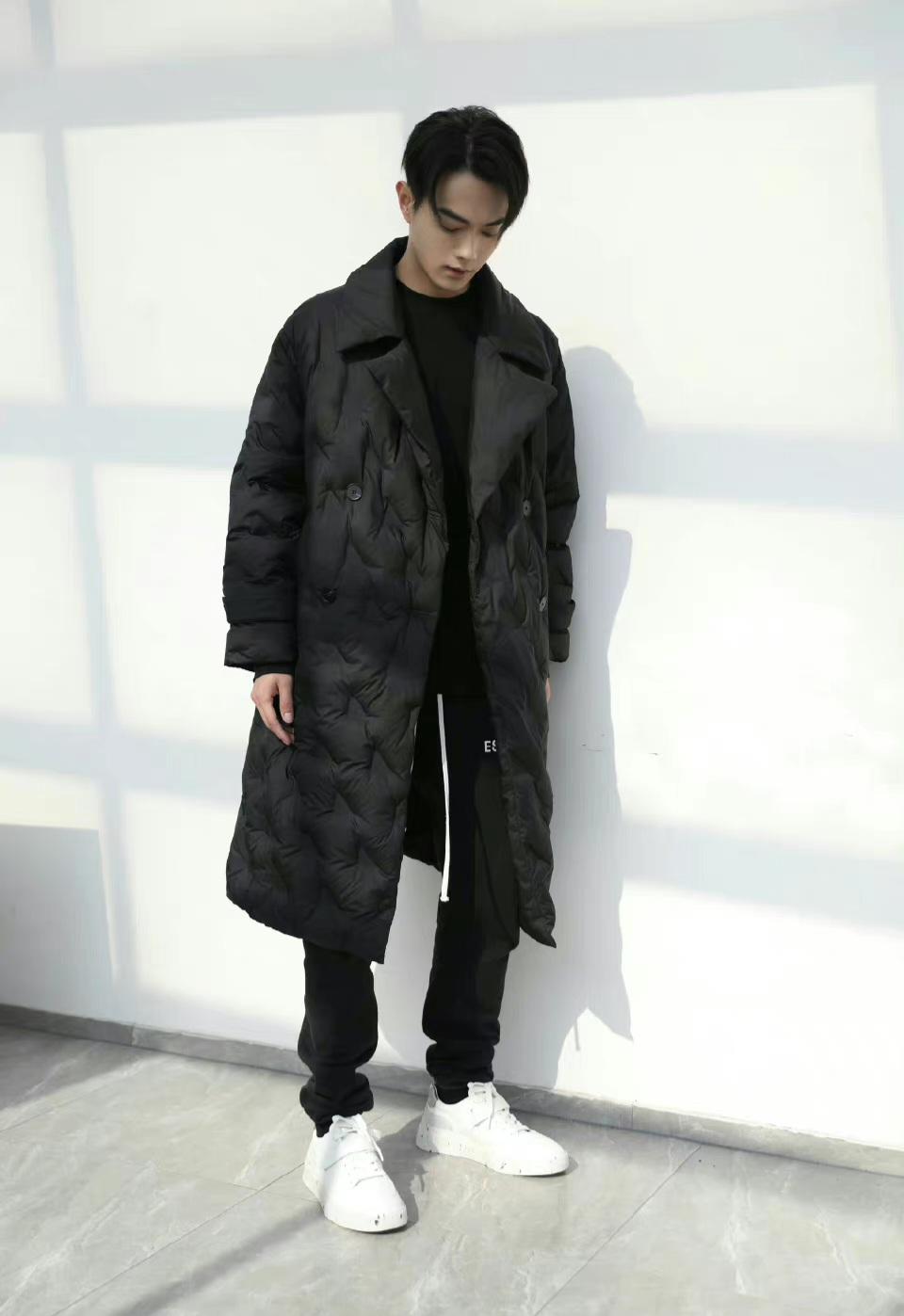 羽绒服最新款，时尚与保暖的完美结合风采展示