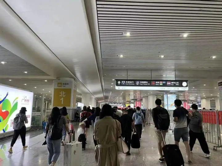 高铁晚点最新信息更新，今日高铁运行状况及延误情况汇总🚄