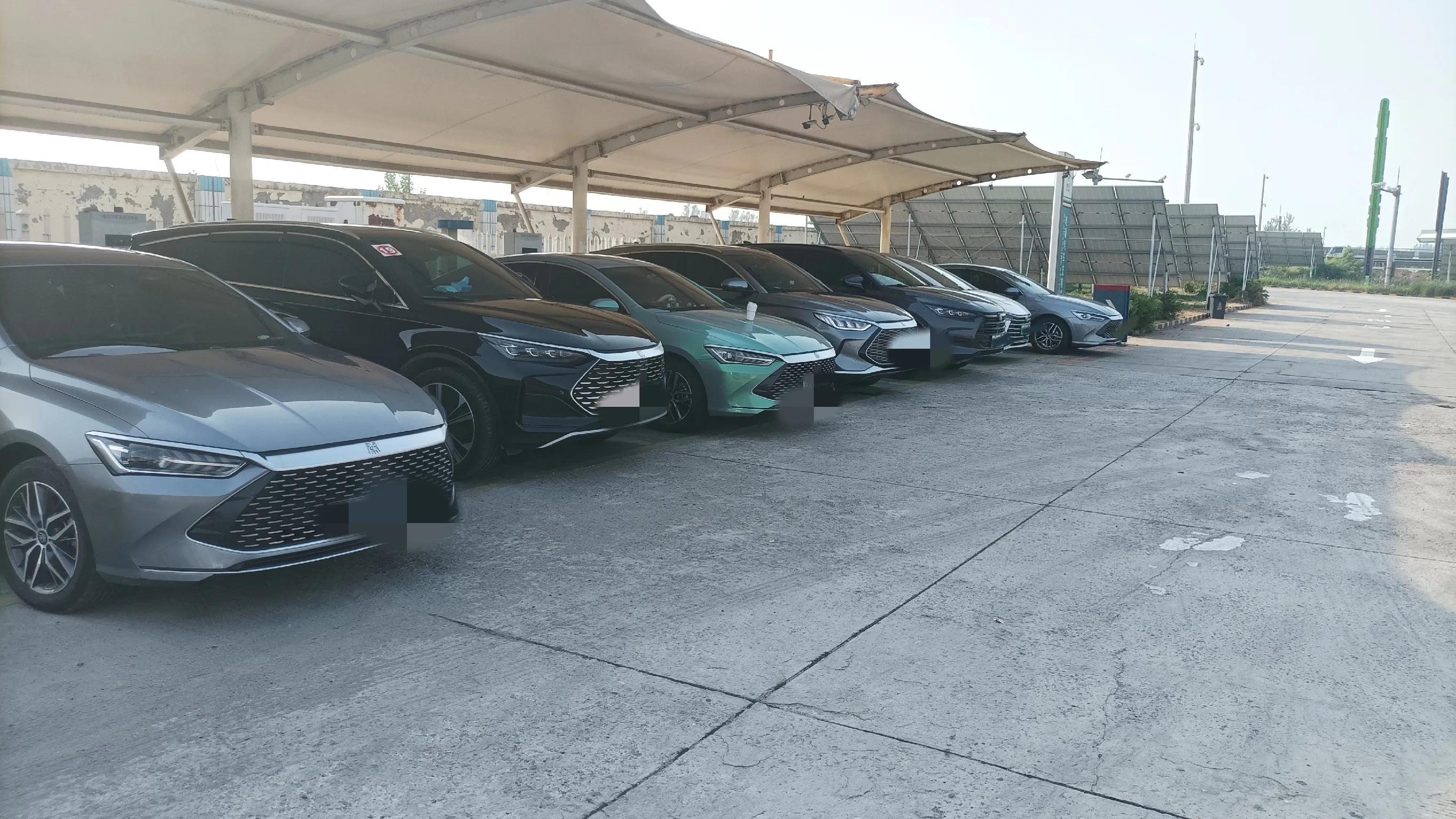 比亚迪越野车最新款，家庭温馨之旅的起点