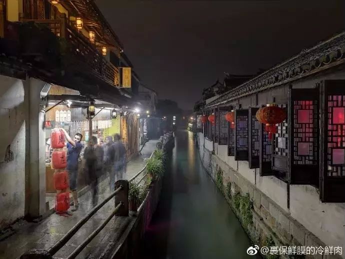 小巷深处的独特小店，最新设置与发现等你来探索！