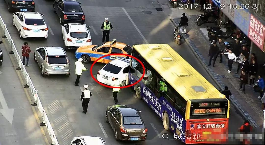 赣州车祸最新消息更新，车祸新闻快报